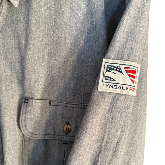Tyndale EUC Sz L x2 Light Green & Blue Work Shirts Long Sleeve Button-Up (0737)